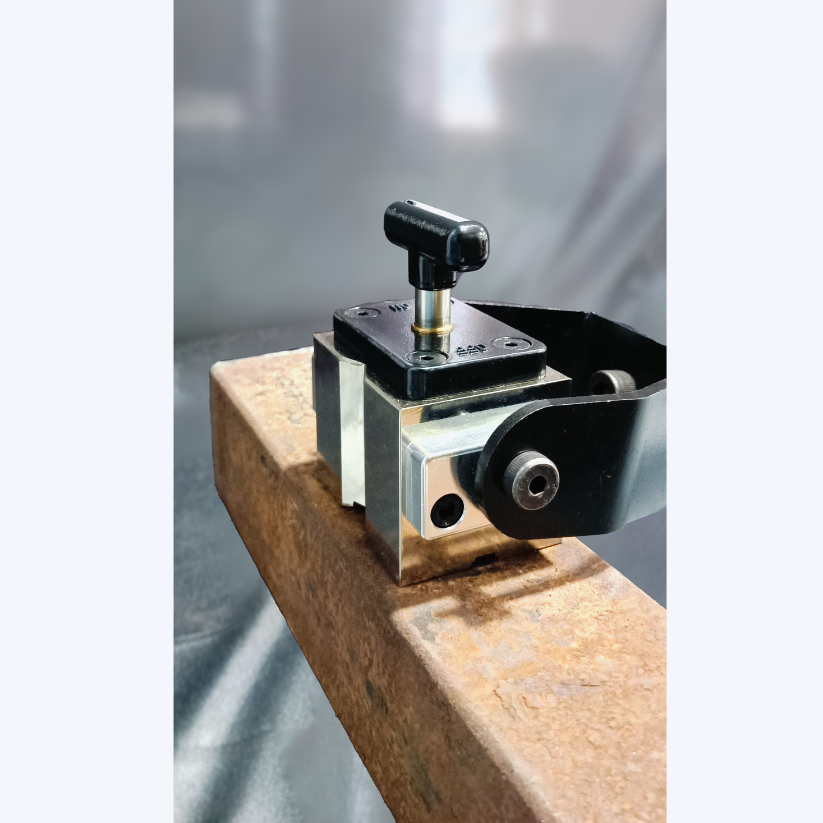 HSF RiggerLock™ Magnetic Hand Safety Tool – Switch